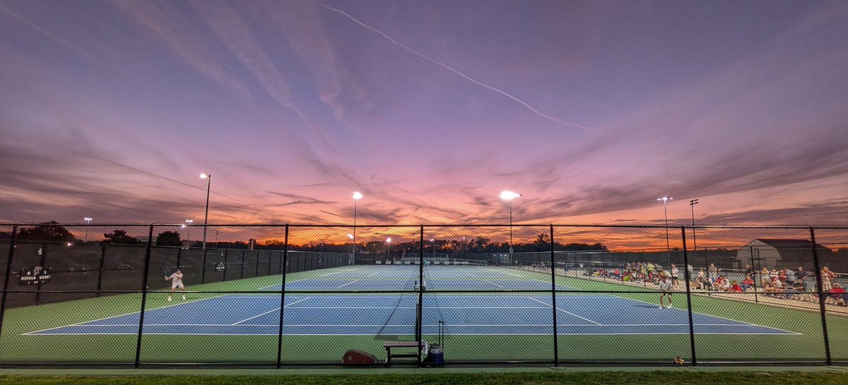 EN vs DK: Overall score is 2-2 in the Sectional Final after wins at 1 Singles and 1 Doubles. Heading into a third set at 3 Singles.