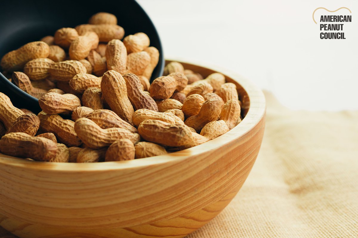 El #cacahuate es uno de los alimentos más recomendados para los diabéticos, ya que al tener un bajo índice glicémico, la producción de insulina en el cuerpo se mantiene estable. ¡A comer cacahuates se ha dicho! 🥜