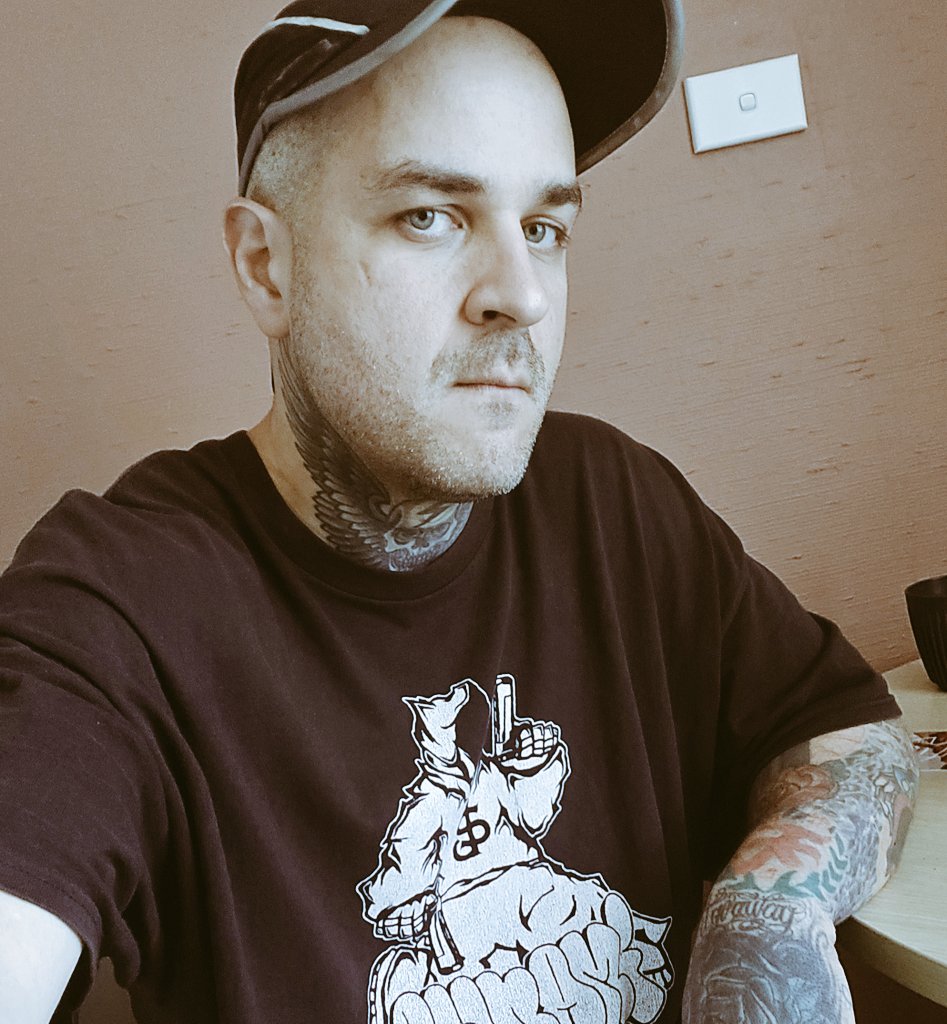 Frankiᛊ Palmᛊri tweet media