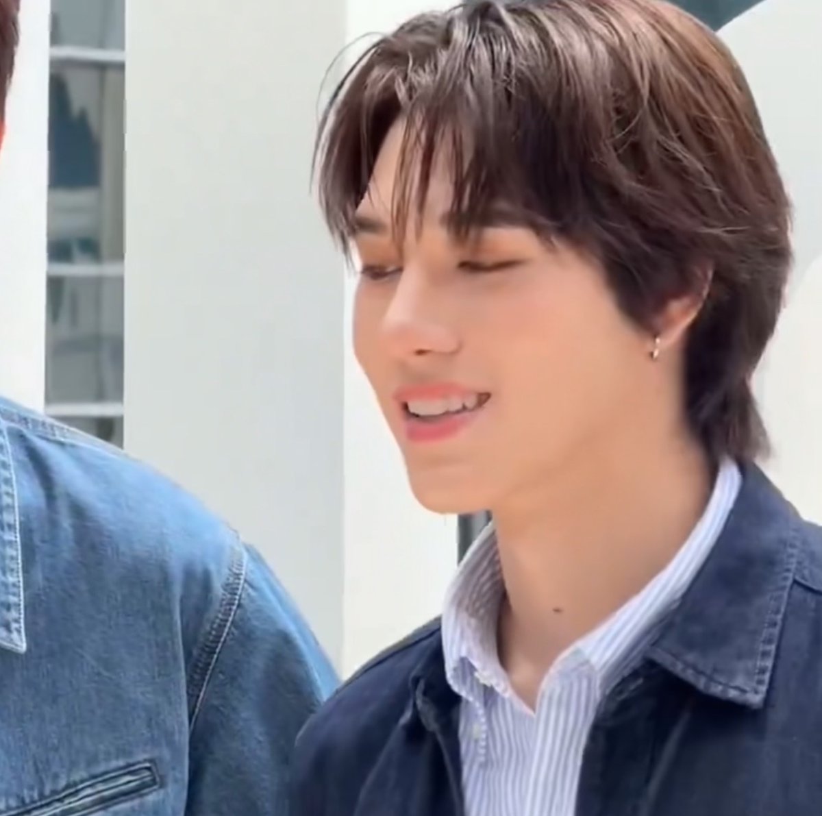 feblxee's tweet photo. ตกมาจากสวรรค์เจ็บมั้ยคะ🪽✨

NANI IN UNIQLO JEANS

#UNIQLOJEANSxNANI
#MyBestStandard #hirunkit_ https://t.co/UyWO2FyF35