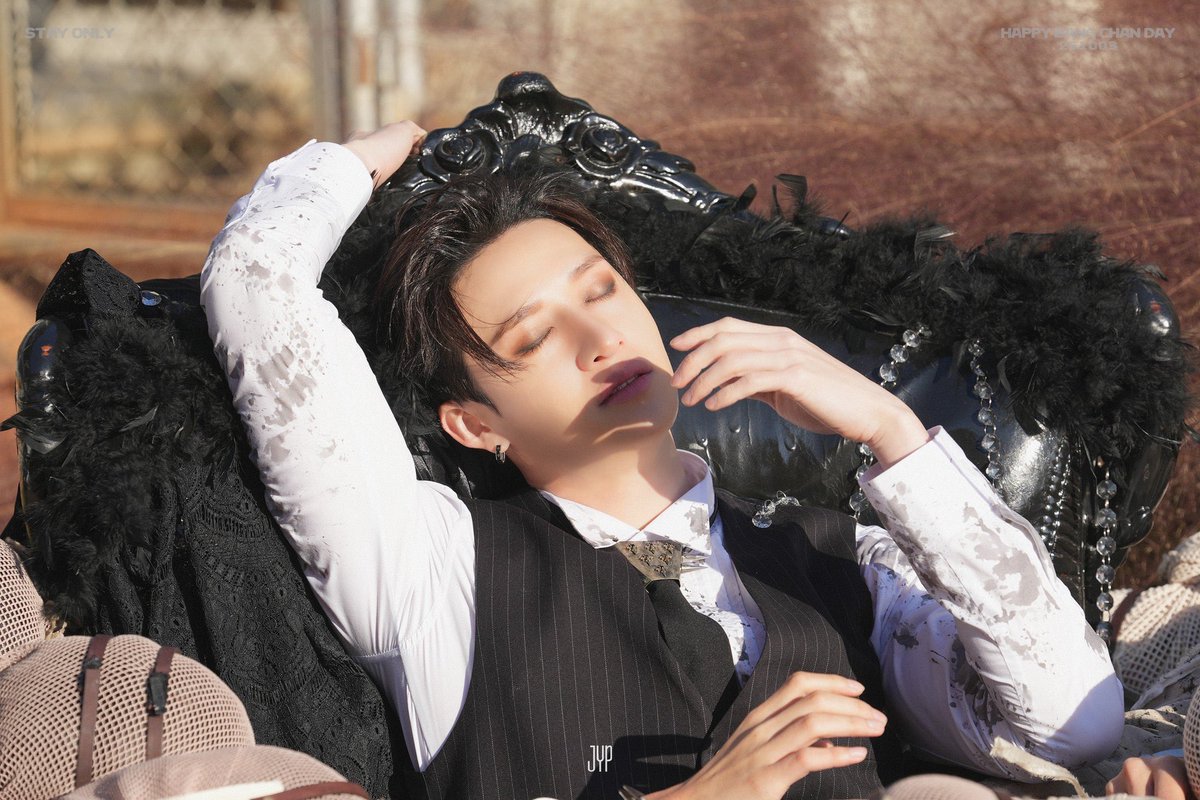 literally writing railway vamp chan and desperately needed a decent picture for moodboard this is like ~my birthday