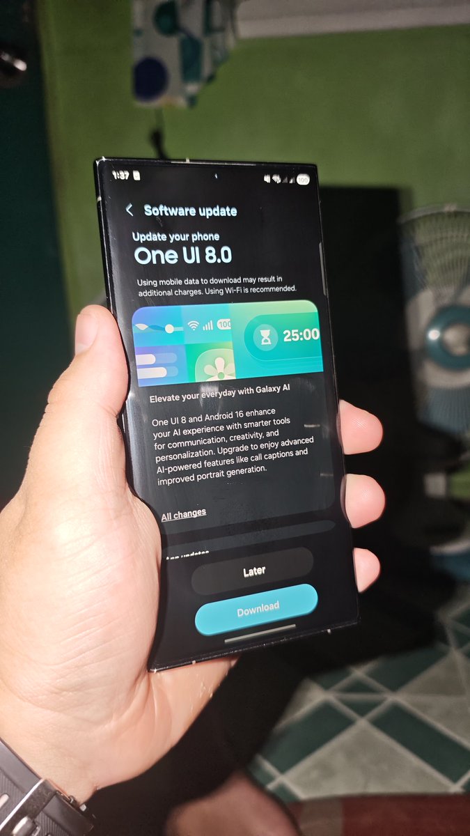 TechMNO's tweet image. Well... Shit! I'm supposed to wait for at least 24 hours before I install the new #OneUI8 update on my S23 Ultra. But I just installed it anyway last night.. 🤭
