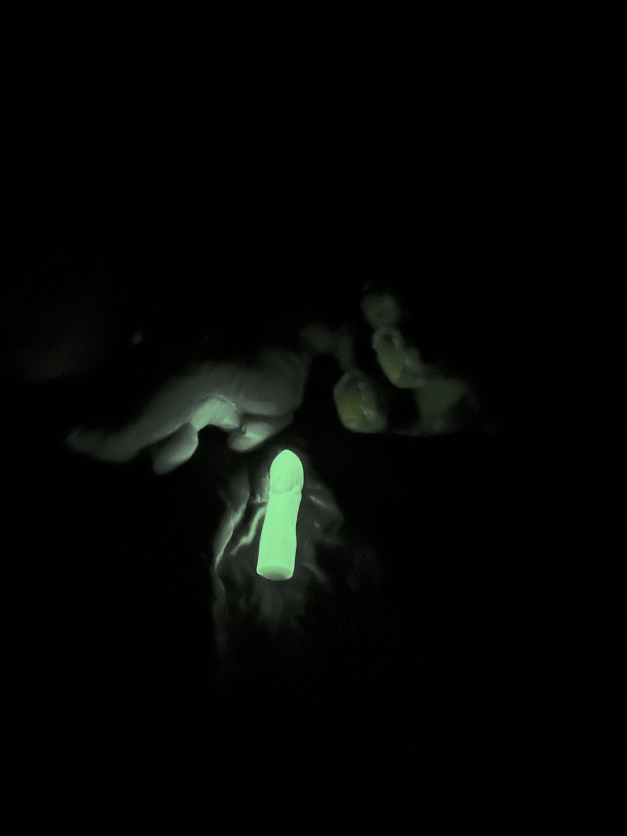 halcyonghouls's tweet photo. ITS FUCKING RADIOACTIVE IM CRYING https://t.co/ryqtA1vApq