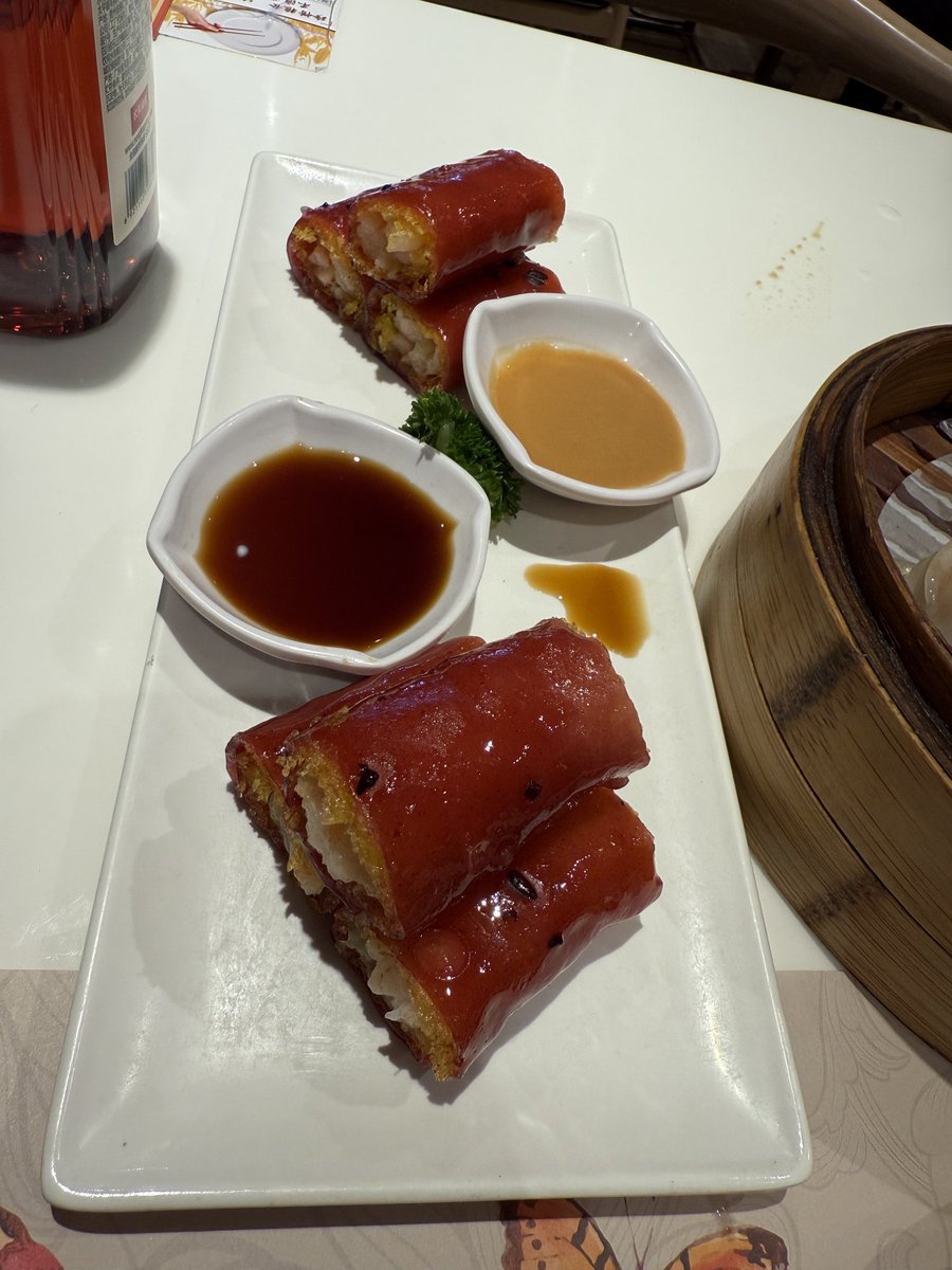 Sule06733258's tweet photo. 豪赤！大吃特吃！ https://t.co/d3tLGcf1oZ