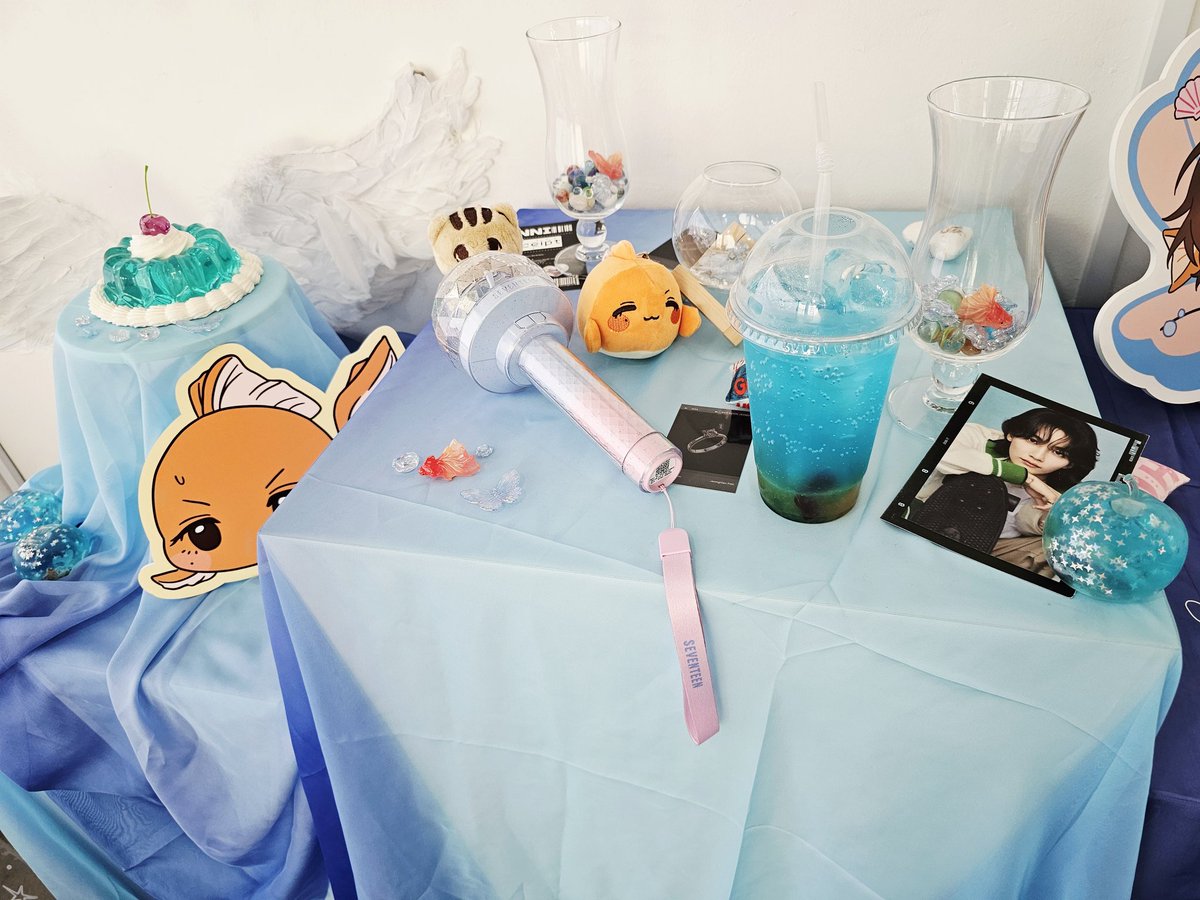 modooyou's tweet photo. #drowning_into_jeonghan 
즐겁다여ㅜㅠㅠㅠ 
다들 쫑붕에이드 꼭 시켜요.. https://t.co/FiajSlu6dE