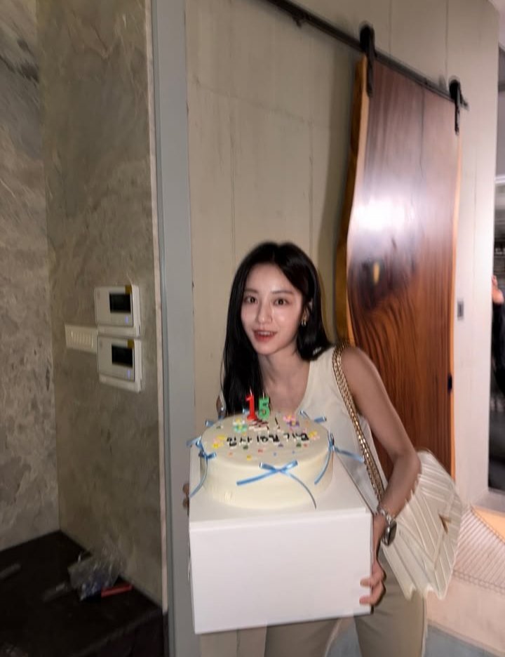 kmiwnah's tweet photo. kmiwnah update chara ✨

minah320_97 instagram update 
지금 '네이버TV'와 '치지직'에서 #막장악녀 🔨 https://t.co/g117MJHWHY