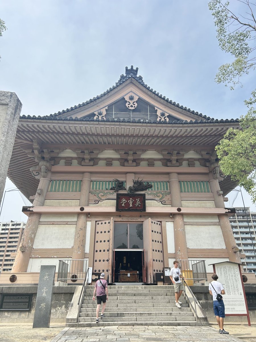 MerecsxBush's tweet image. 今日は大阪散策day💖🏙️✨  
歴史感じるお寺でほっこり🙏🌸  
川沿いのカフェでのんびり☕️🚤  
緑いっぱいの公園で深呼吸🌿💦

心も体も癒される、最高の1日でした☺️💓  
#大阪旅 #寺社巡り #カフェ時間 #公園散歩 🏯🌿☕️