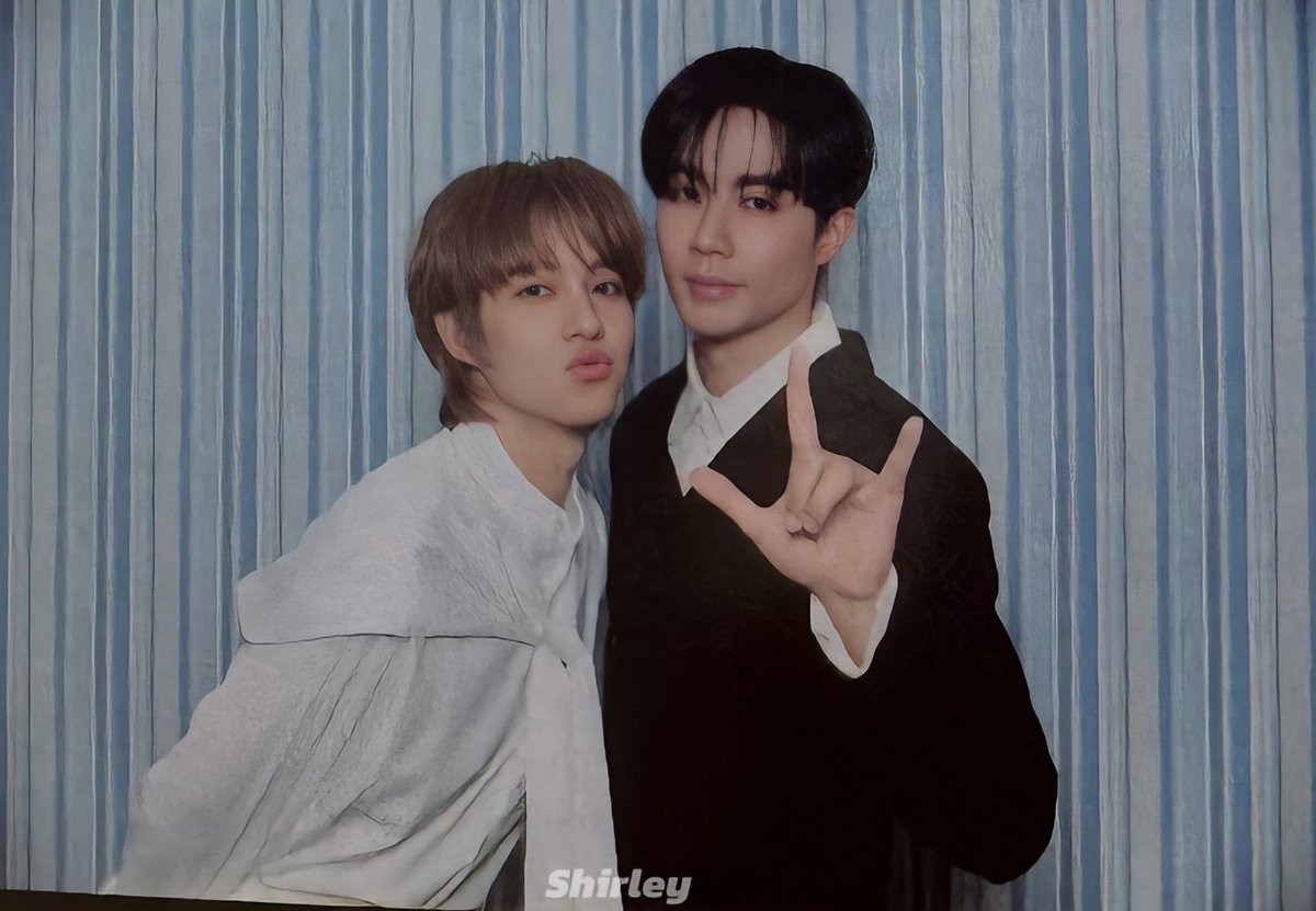 nuzuntalzon's tweet image. ไม่รู้ว่าปัญหาเกิดจากจุดไหน อาจจะเกิดที่ตัลเอง แต่รูปเซ็ทเนี้ย เวลามองหน้าเมนเหมือนไม่ใช่เมน เหมือนดูคนอื่นที่เหมือนเมนตัวเอง 🥹

อ่ะอย่างน้อยรูป 4 ก็เหมือนเมนสุด 😂

มานผิดพลาดกงไหน ไม่เข้าใจเยยคั้บ 😂