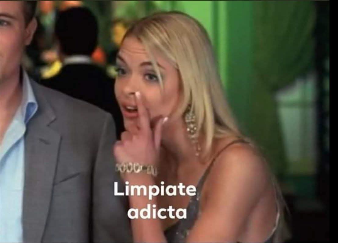 Taylor Swift en Actually Romantic:

#TSTheLifeofaShowgirl    #taylorswift