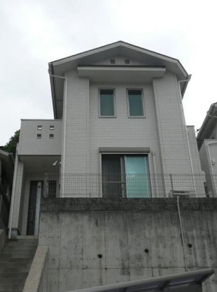 mhousing_f's tweet image. ◆浴室乾燥機付きで、雨の日のお洗濯も安心です！
◆床暖房有☆寒い季節も快適に過ごせます！
◆普通車＋小型自動車駐車可能です！
◆徒…
#株式会社エム・ハウジング #京都市伏見区 #桃山町遠山 #中古一戸建て #不動産
mhousing-f.com/estate/ebh/286…