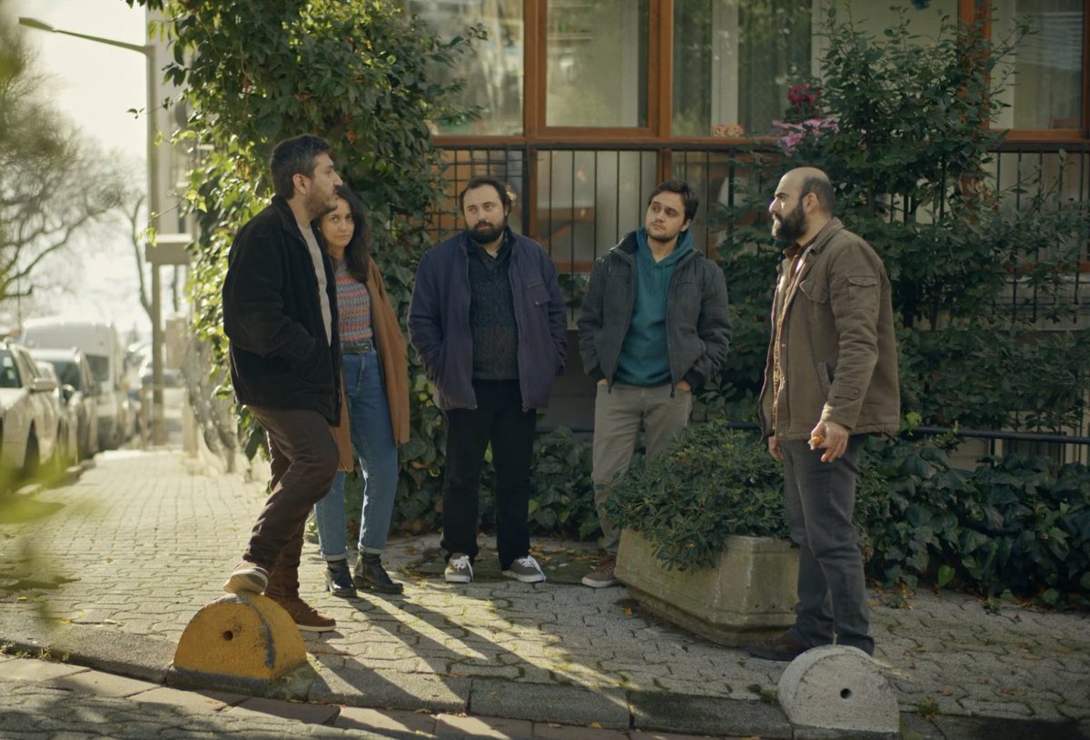 "Oğlum saat sabah 8, büyücüler daha açılmamıştır."