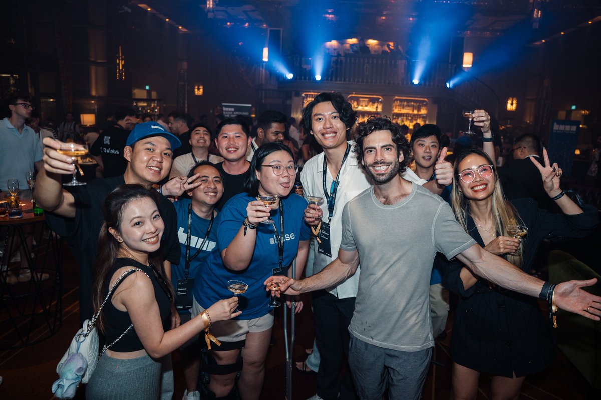 goheesheng's tweet image. The Legendary Base Team~~