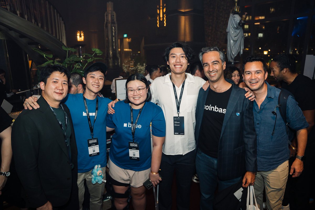 goheesheng's tweet image. The Legendary Base Team~~