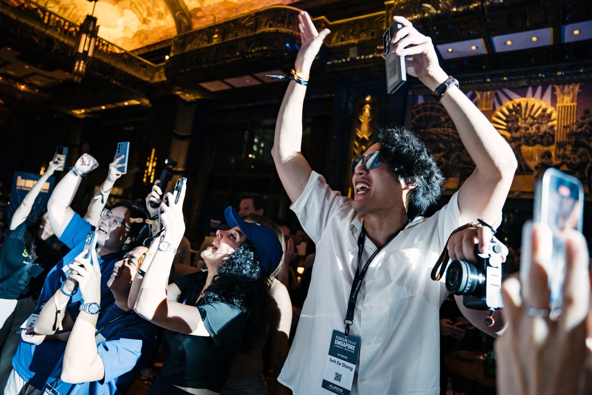 goheesheng's tweet image. The Legendary Base Team~~