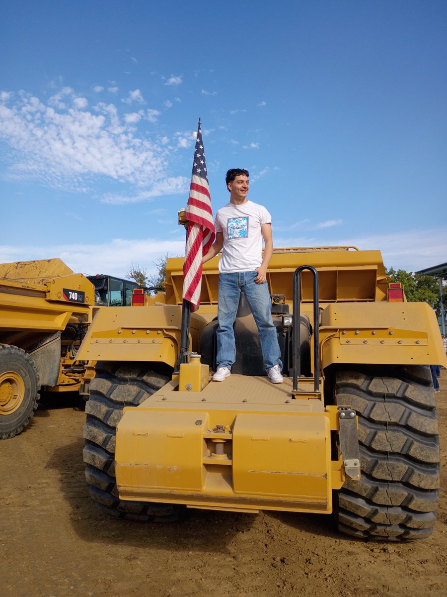 SpirosValouxis's tweet image. I wasn&apos;t very active this week because I was busy with my new job

2 months done