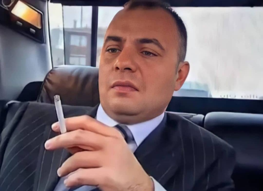 nocontexttkv's tweet photo. Güne şu gerginlikle başladık. https://t.co/UHHKEKA171