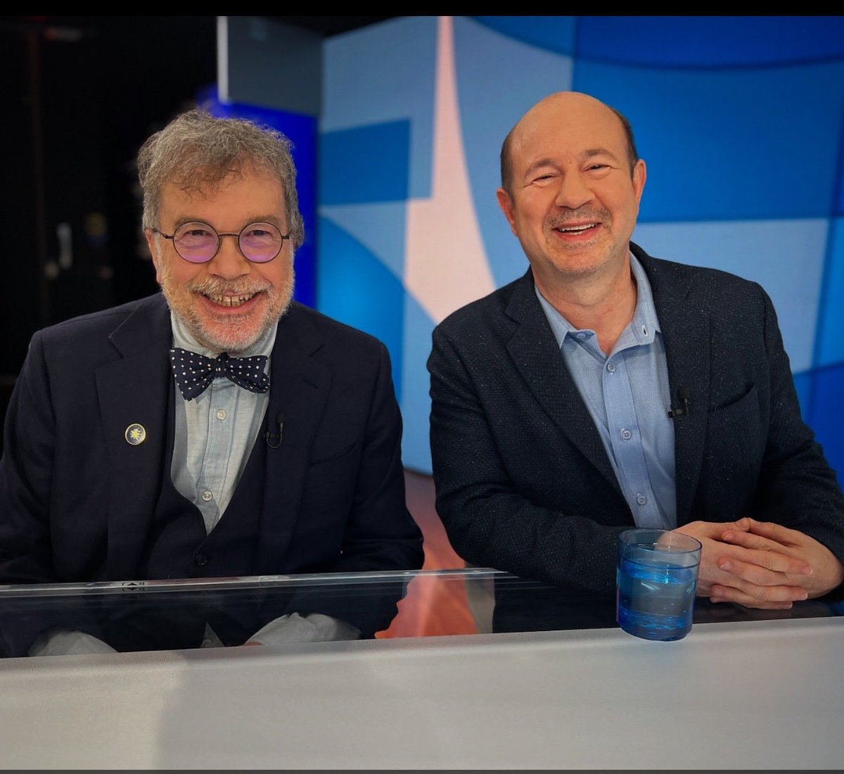 PeterHotez's tweet image. Many thanks ⁦@NewsHour⁩ ⁦@PBS⁩ on our upcoming broadcast with ⁦@WmBrangham⁩ discussing the war against science in America and our new book #ScienceUnderSiege ⁦@MichaelEMann⁩ ⁦@PeterHotez⁩ ⁦@public_affairs⁩