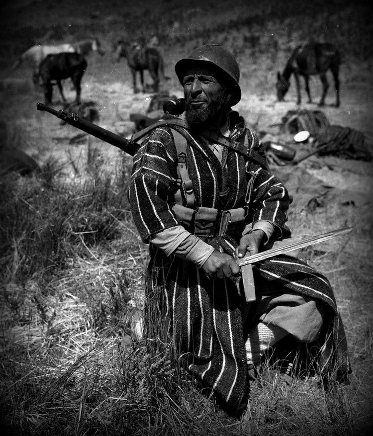 TheatrumBelli's tweet photo. 3 octobre 1908 : création des #Goums marocains.
https://t.co/4ZV3v7l98F
#Maroc #Tabor https://t.co/fJ3J9E0tyw