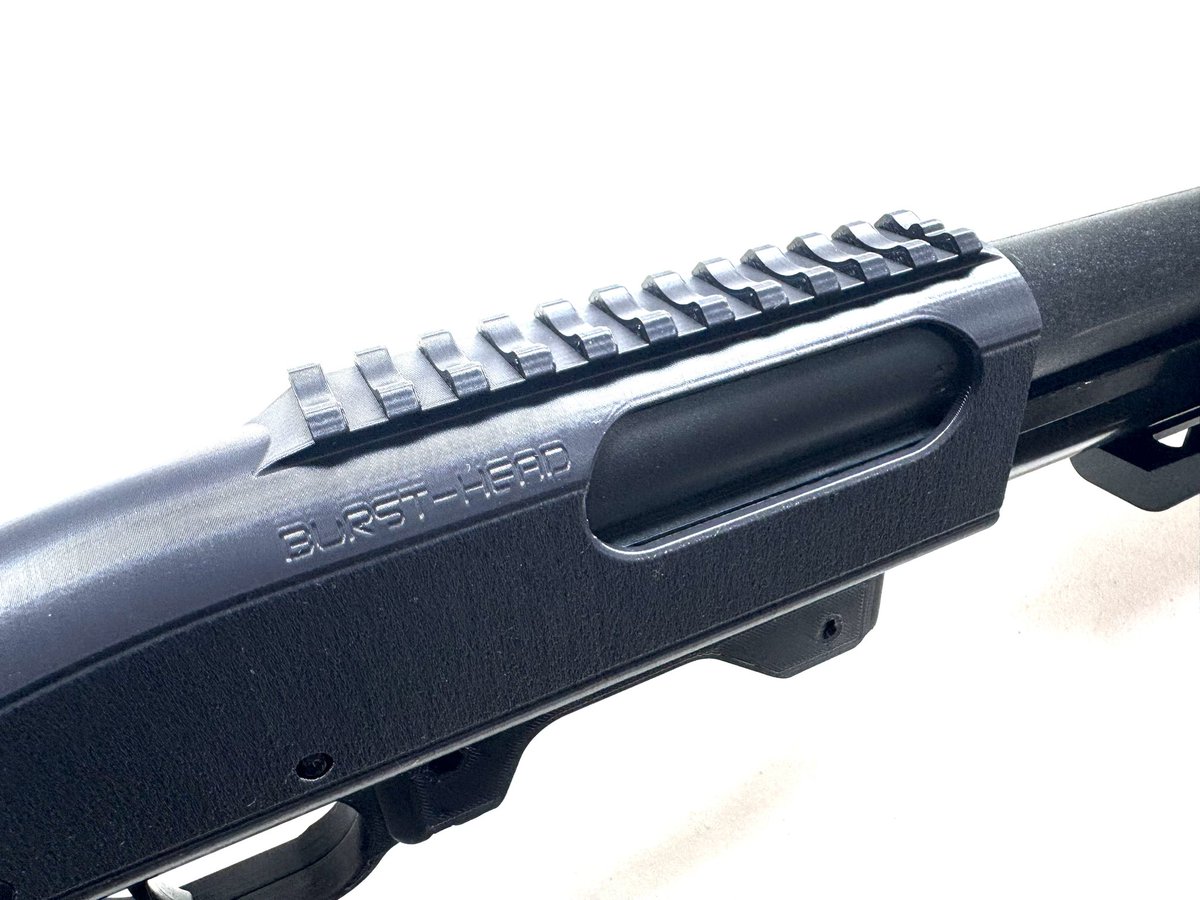 マルゼンの新製品CA870 TAC-10 CHARGER に、BURST-HEAD CA870シェル