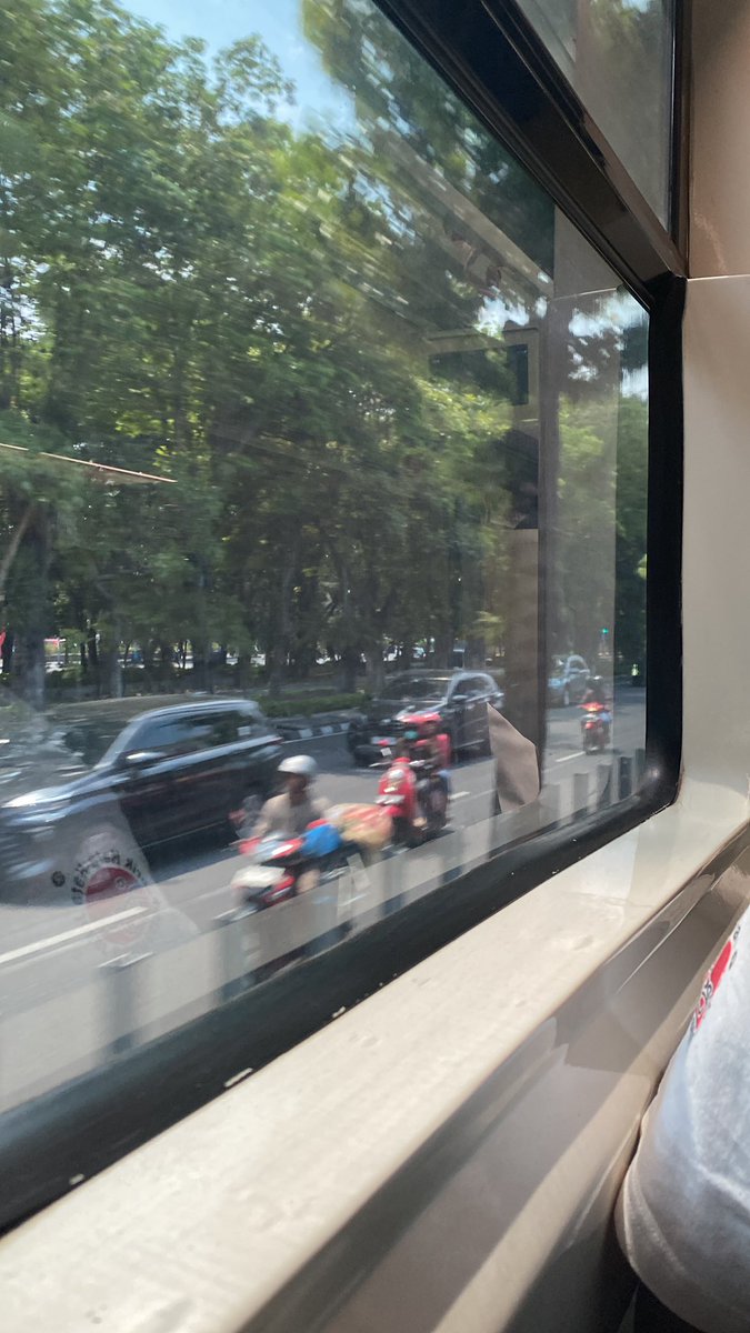pingin berhenti disini jalan”😔#gaysurabaya