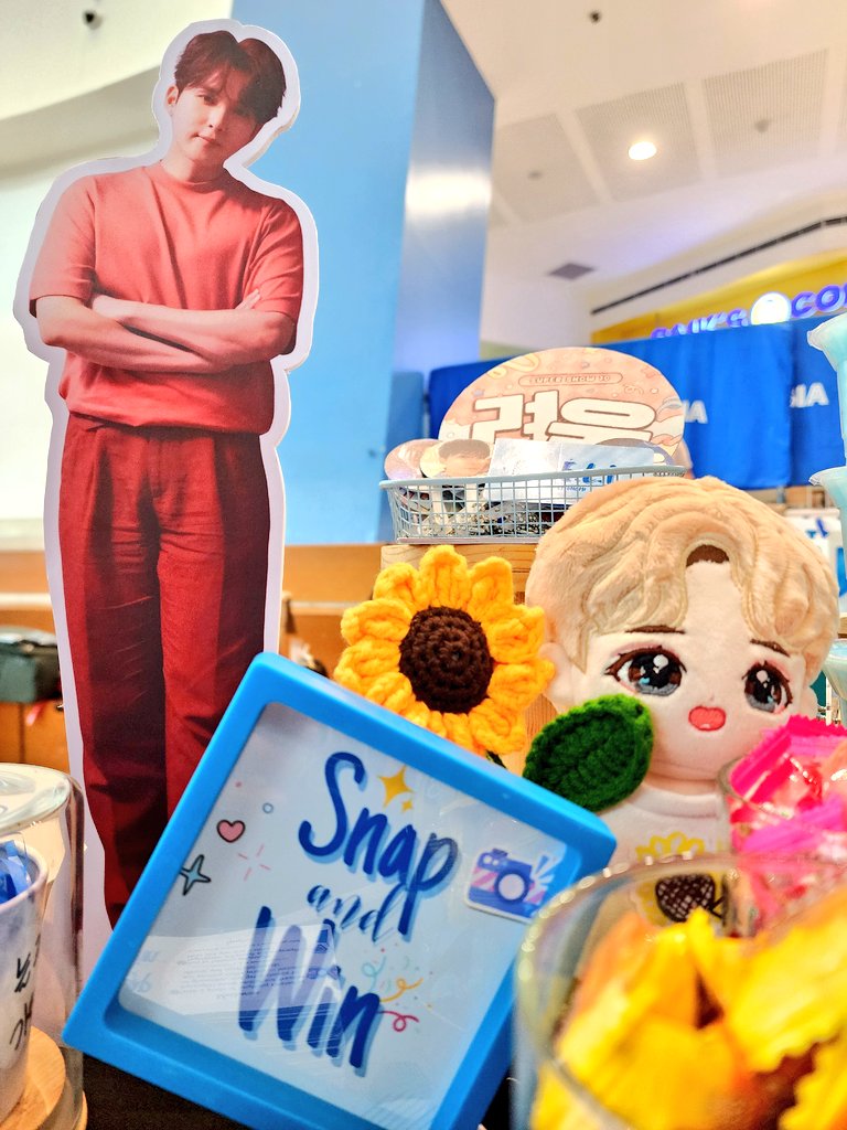RyeongPH's tweet photo. WE ARE HERE~~ 💙✨️

Visit RyeongPH booth here at SM MOA, Music Hall! 🫶 We prepared lots of freebies and fun games for everyone 🥰💙 

#SJFIESTA25
@9ryeong9 #려욱 #령구 https://t.co/MOPkLXTliY