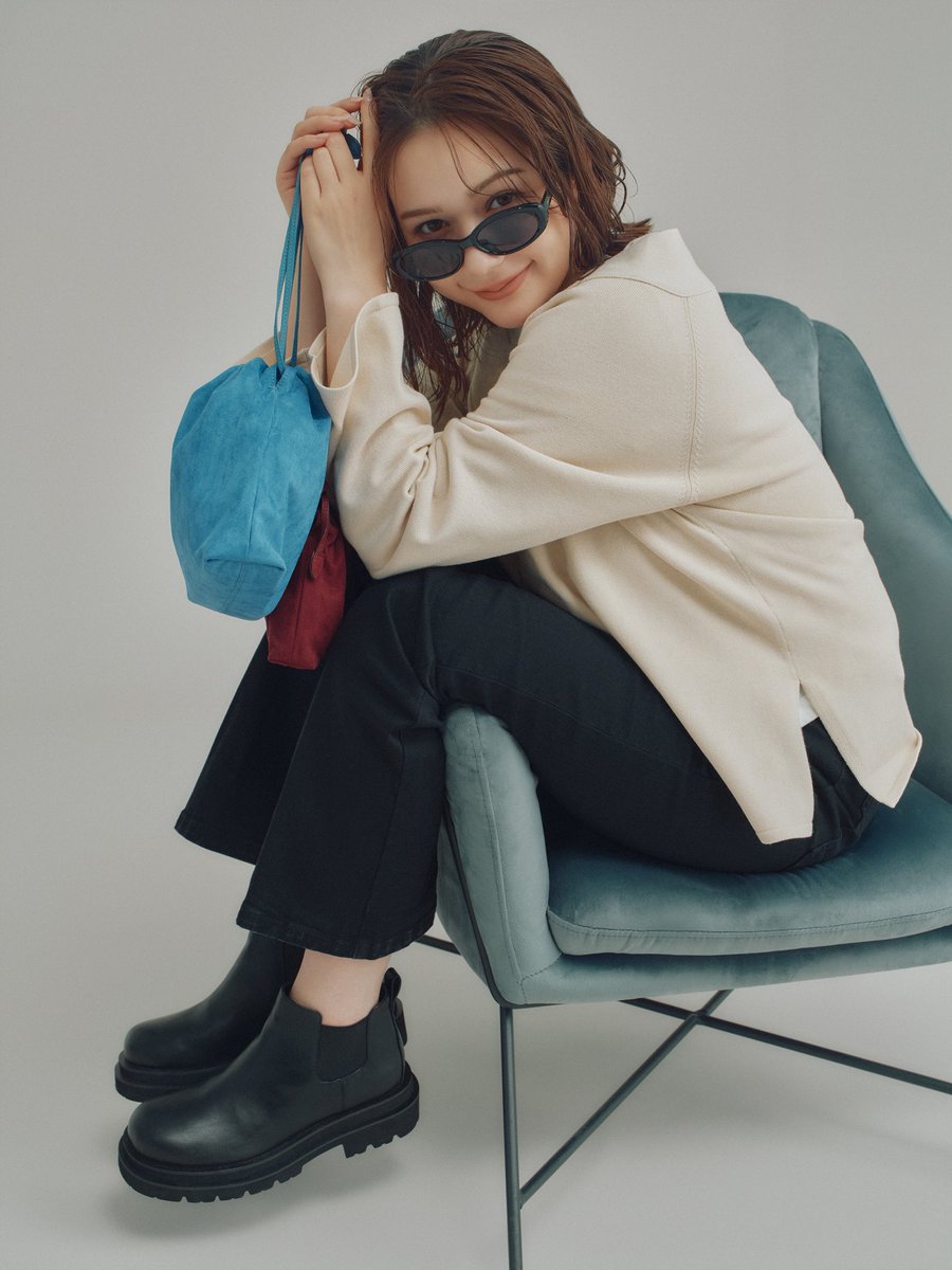 _MilaOwen's tweet photo. ✔︎WEB LIMITED SERIES
着々 by Mila Owen

■両得レイヤードニットワンピ
￥15,400(税込)

Vネックニットと、リブニットワンピのコーディネートセット。
セパレートでのコーディネートも主役になるまさに両得のセットアイテムです。
#milaowen #村重杏奈
https://t.co/OwB3Kk8Ugq https://t.co/ZoqcbSHW1c