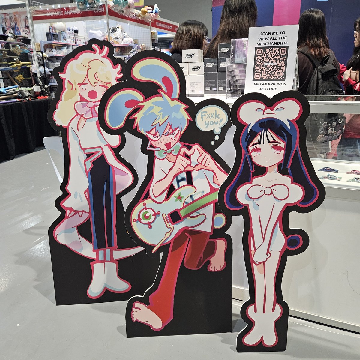 bbunbuns's tweet photo. OMMGGG THE STANDEES https://t.co/J8Z6c7AAA2