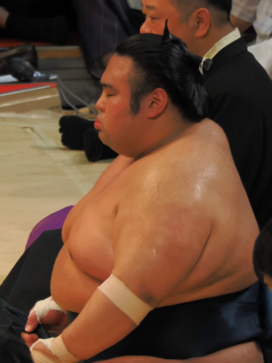 MANAO39066486's tweet photo. 今までこんなふうに心を掴まれて大好きになったお相撲さんはいませんでした
最高にカッコいい漢です
明日はしっかり見届けて参ります
#貴景勝
#湊川襲名披露大相撲 https://t.co/c4IJpy5a0v