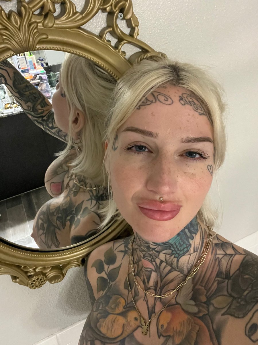 just updating yall what my face look like 😏