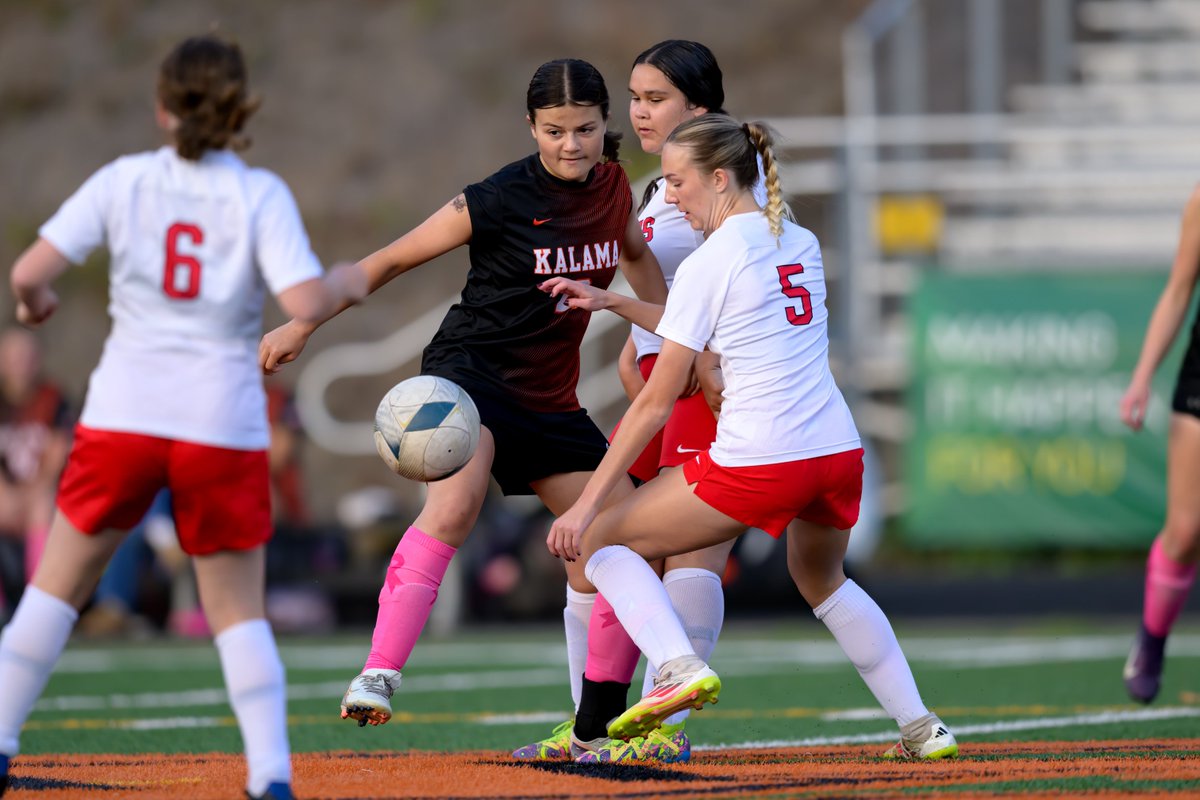 Blast Zone Media (@blastzonemedia) on Twitter photo Here's a few photos from tonight's Kalama vs Castle Rock girls soccer action up on the hill.
– From the lens of <a href="/CandyDurgeloh/">Candy Durgeloh</a> Here's a few photos from tonight's Kalama vs Castle Rock girls soccer action up on the hill.
– From the lens of <a href="/CandyDurgeloh/">Candy Durgeloh</a>