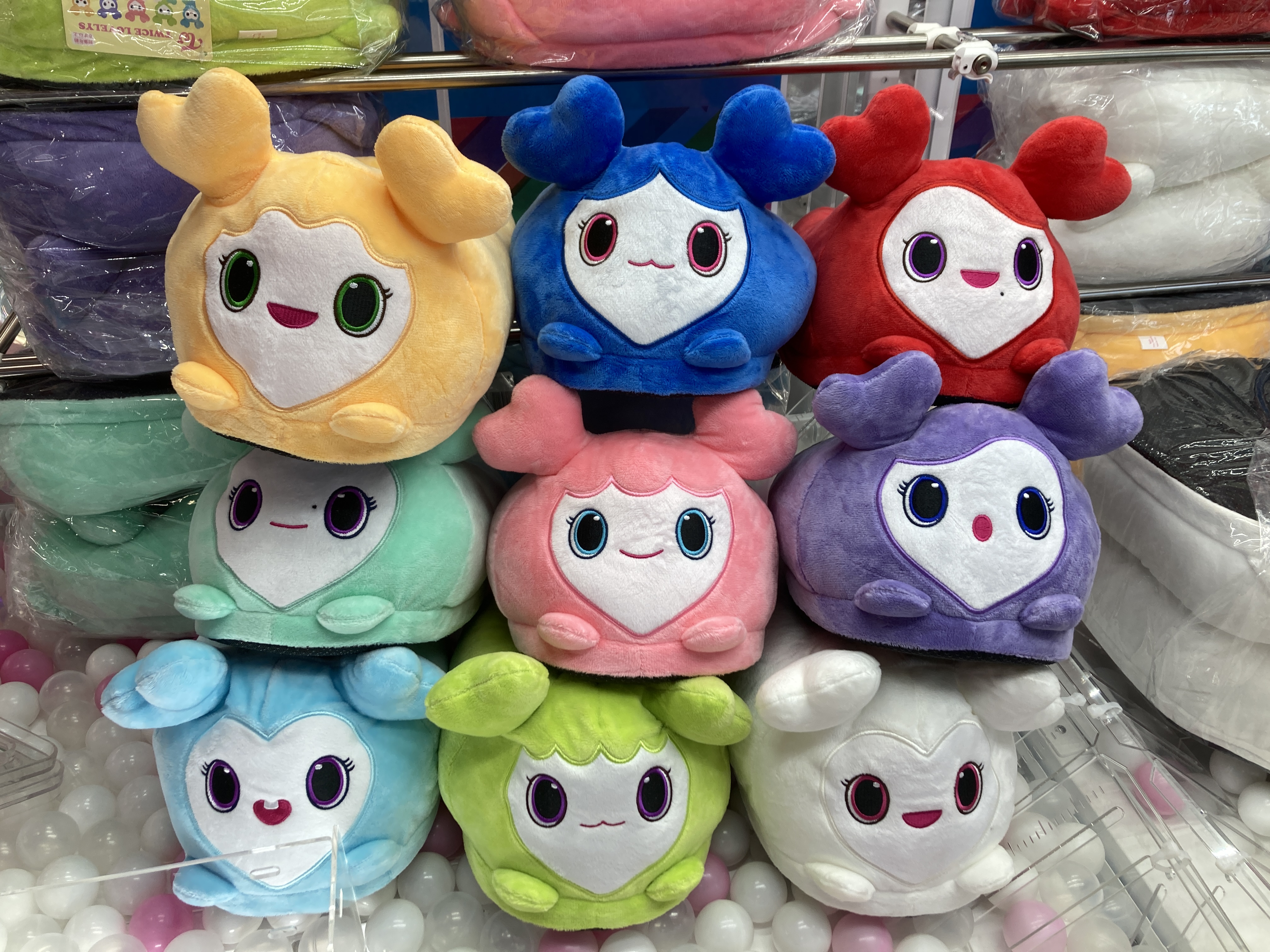 GiGO限定 TWICE LOVELYS ぬいぐるみスリッパ　パペット　セット TWICE LOVELYS ぬいぐるみスリッパ～GiGO限定～ | オンライン