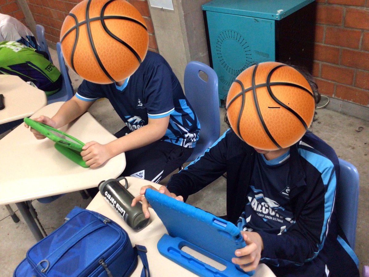 Oscar_BuenoCSB's tweet image. Alumnos de 1ro de secundaria crearon carteles de su basquetbolista favorito usando #Keynote y #Freeform, integrando estadísticas y creatividad. Con la tecnología también se aprende, se crea y se inspira.
#AppleTeacher #CSBdeportes