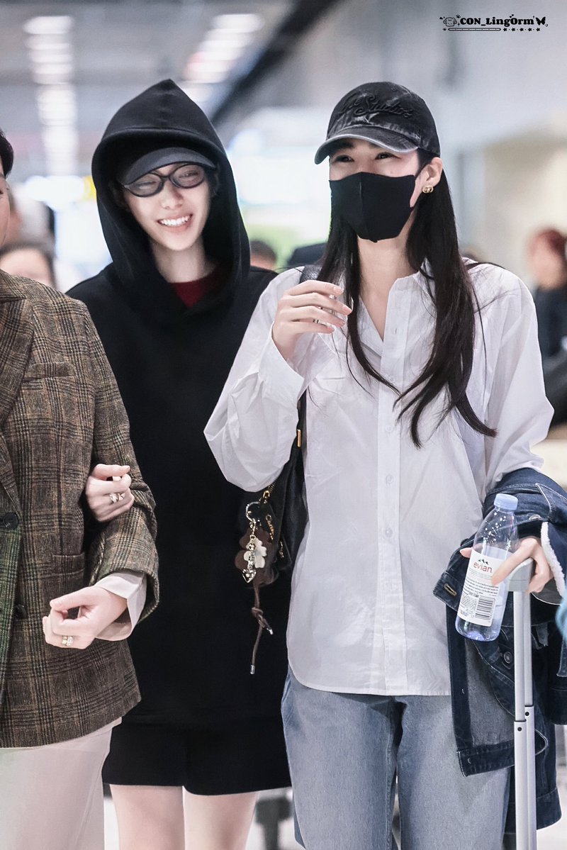 Con_Lingorm's tweet image. 251003

#Linglingkwong #Ormkornnaphat
#LingOrm #Dior #DiorSS26 
#ParisFashionWeek #pfw