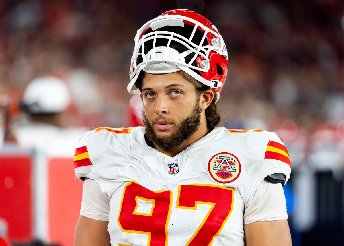 Ashton Gillotte ranks 4th for tackling grade per <a href="/PFF/">PFF</a> amongst rookie edge rushers with a minimum of 100 snaps with a 73.6 grade! 🔥🙌

That ranks 23rd amongst the ENTIRE NFL!👀👏

Our boy from up the road at <a href="/LouisvilleFB/">Louisville Football</a> is starting strong!💪 

#ChiefsKingdom <a href="/GoCards/">Louisville Athletics</a>