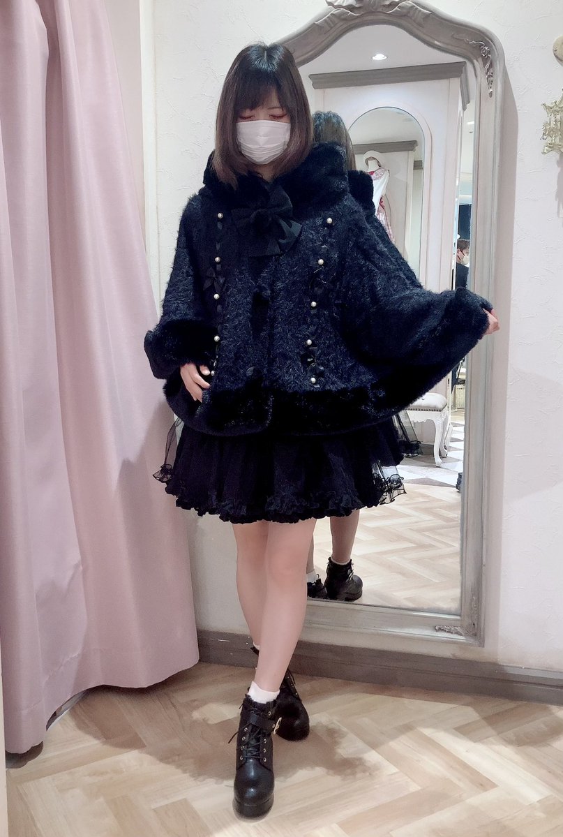 L*a様 Amavelハートケーブルニットファーポンチョアイボリー Amavelハートケーブルニットファーポンチョアイボリー