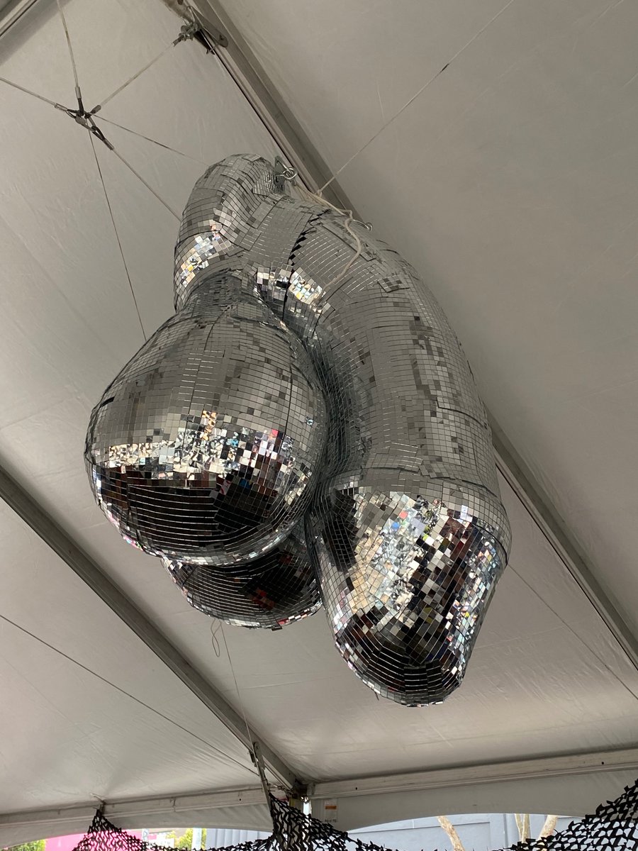 NomadickGayze's tweet photo. Another #folsom for the books! π€π€π€ #Pickles π₯#blowjobs, @MiddleAgedQeers π«§, the infamous #pisspool β²οΈ, the fashion show β, the #puppies πΎπ¦΄ #cruising #spinthewheelwinaprize, #kingdommelodies βοΈ #cockrings π etc etc etcβ¦ Sadly I missed Clown Alley this year πͺπ₯² https://t.co/1Fc77Olg8u