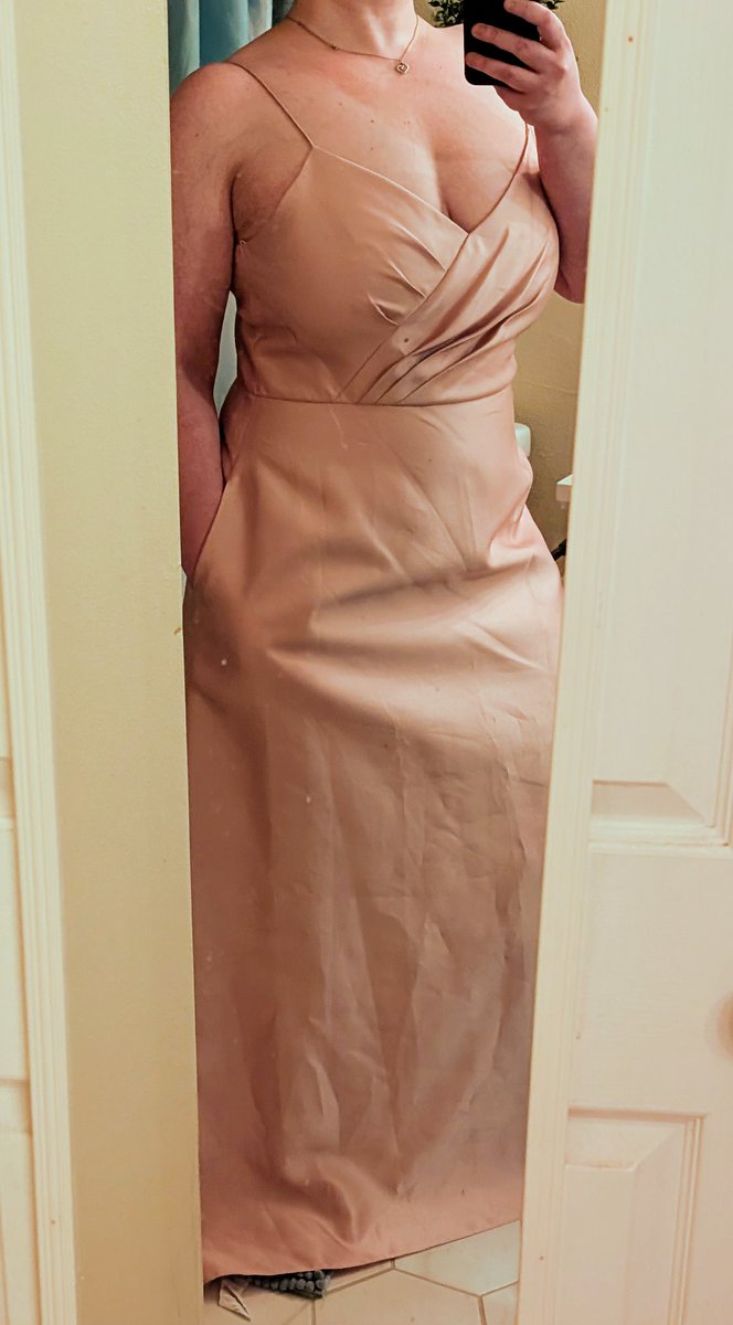 TheArdentMelody's tweet image. Can&apos;t beat a ballgown with pockets. #packing #weddingbound