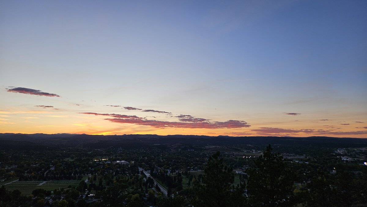 South Dakota sunsets just hit different🥹