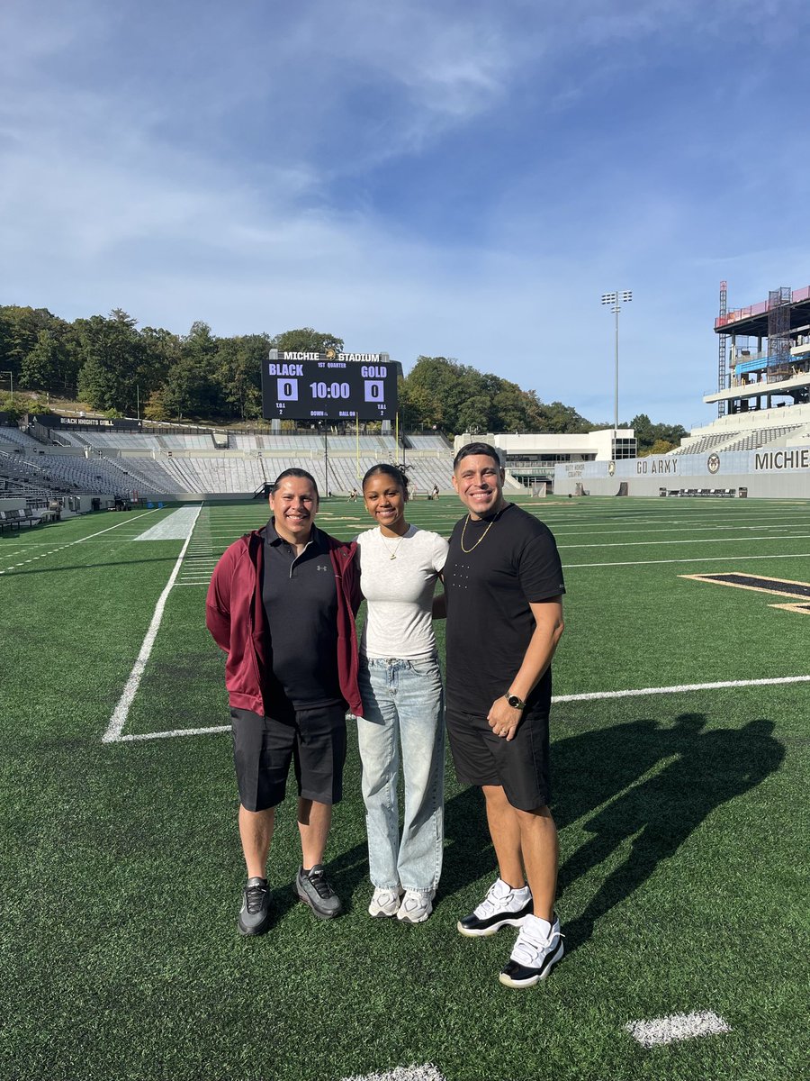 Thank u <a href="/abraisner/">Amber Raisner</a> and <a href="/maryysheehan/">Mary Sheehan</a> for showing me around West Point today I learned a lot and had an amazing time
 <a href="/KKuester15/">Katie Kuester</a> I really enjoyed watching practice and meeting the team

<a href="/ArmyWP_WBB/">Army Women's Basketball</a> <a href="/SCA_OH/">Sports City Angels</a> <a href="/2027SCA/">Coach Johnson</a> <a href="/KC_GBB/">Kennedy Catholic Girls Basketball</a> <a href="/BobGreenburg/">Bob Greenburg</a>