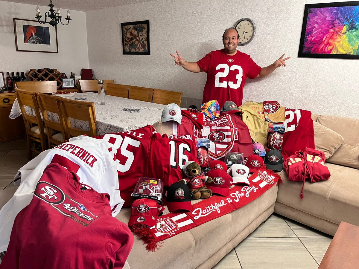 peperock2000's tweet image. Listos con el ritual #letsgoNiners @FOXImpactoNFL #foximpactonfl @49ers
