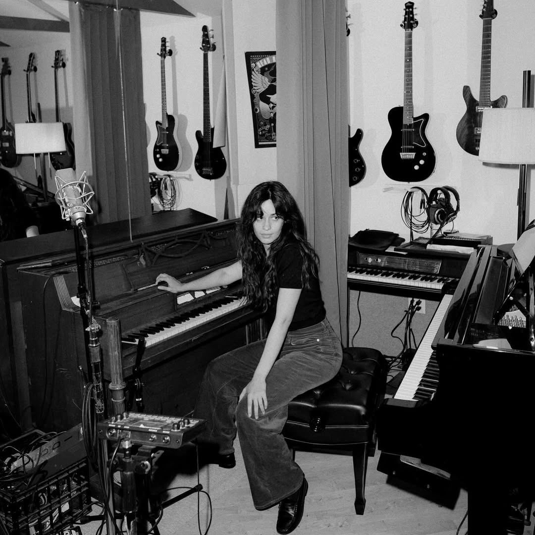 Pop Crave tweet media