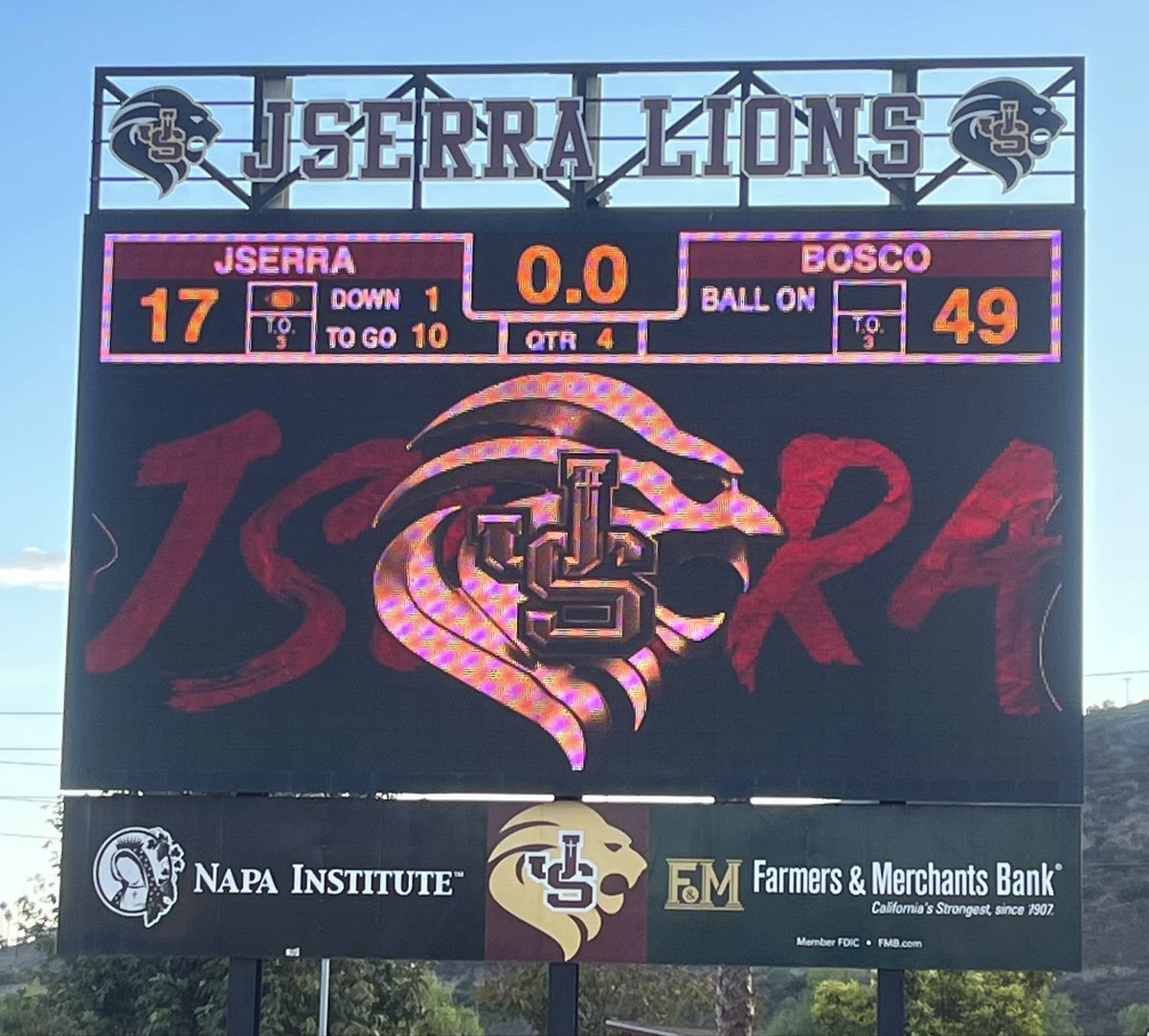 boscofootball's tweet photo. Freshman Final:   It’s over down in San Juan Capistrano where our young Braves start off the league season with a convincing victory over the JSerra Lions.  Congratulations Braves!  #DestinationBosco #GoBRAVES https://t.co/Xv8cHg2dva