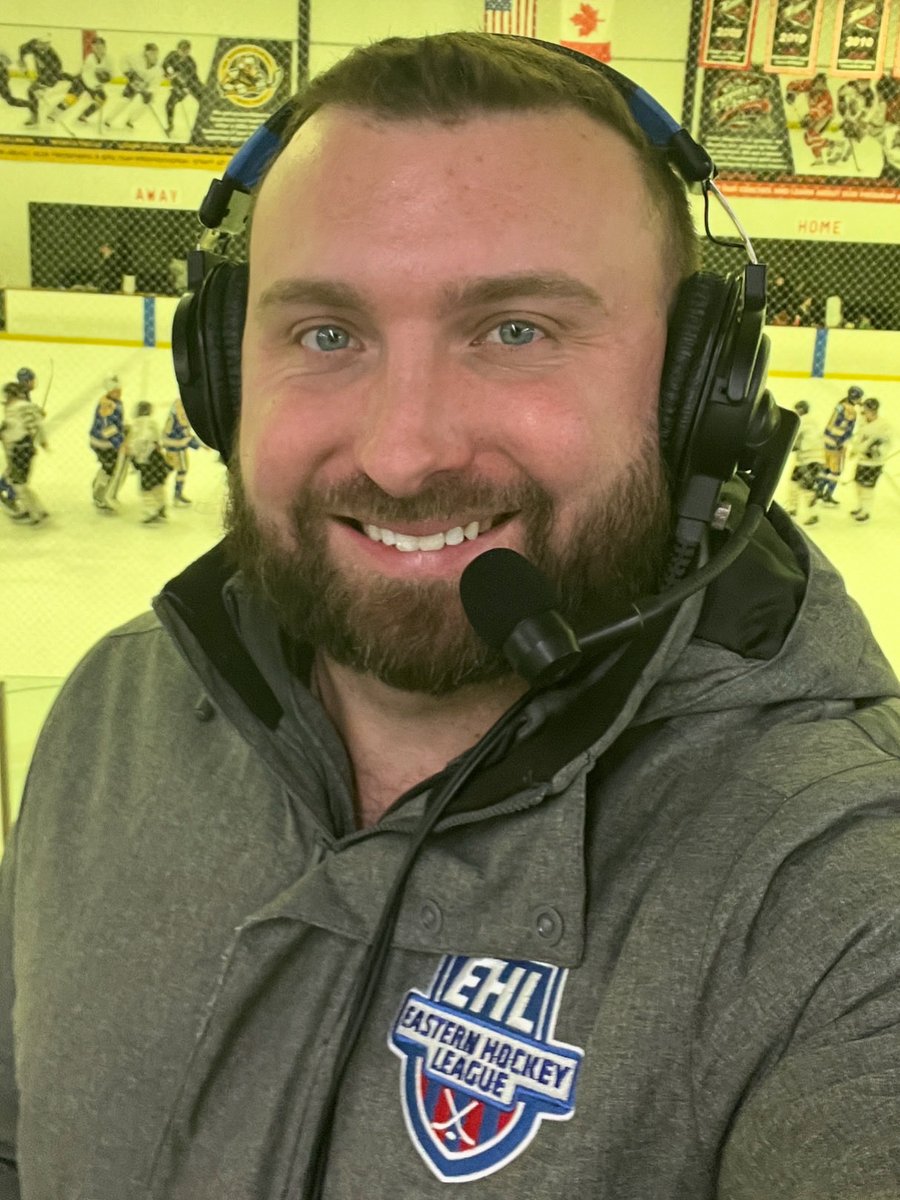 jeffmills923's tweet image. It was great to be back with The @EHL_Hockey today for my 12th year of calling games for The #3LL! 📺🏒👴

#WherePlayersComeFirst | #DevelopPromoteAdvance