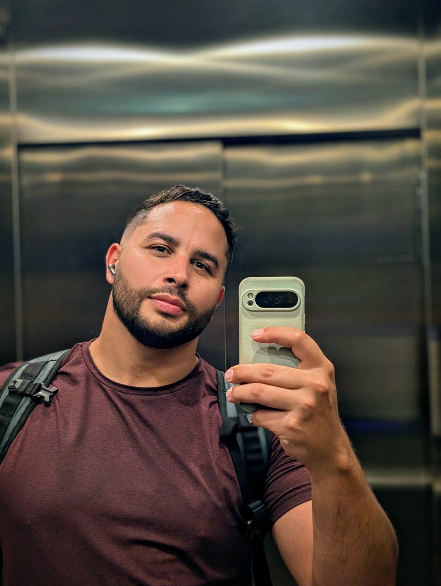 JayRockMtl's tweet photo. Oh hey 👋🏽 https://t.co/09N6DYQ3E4