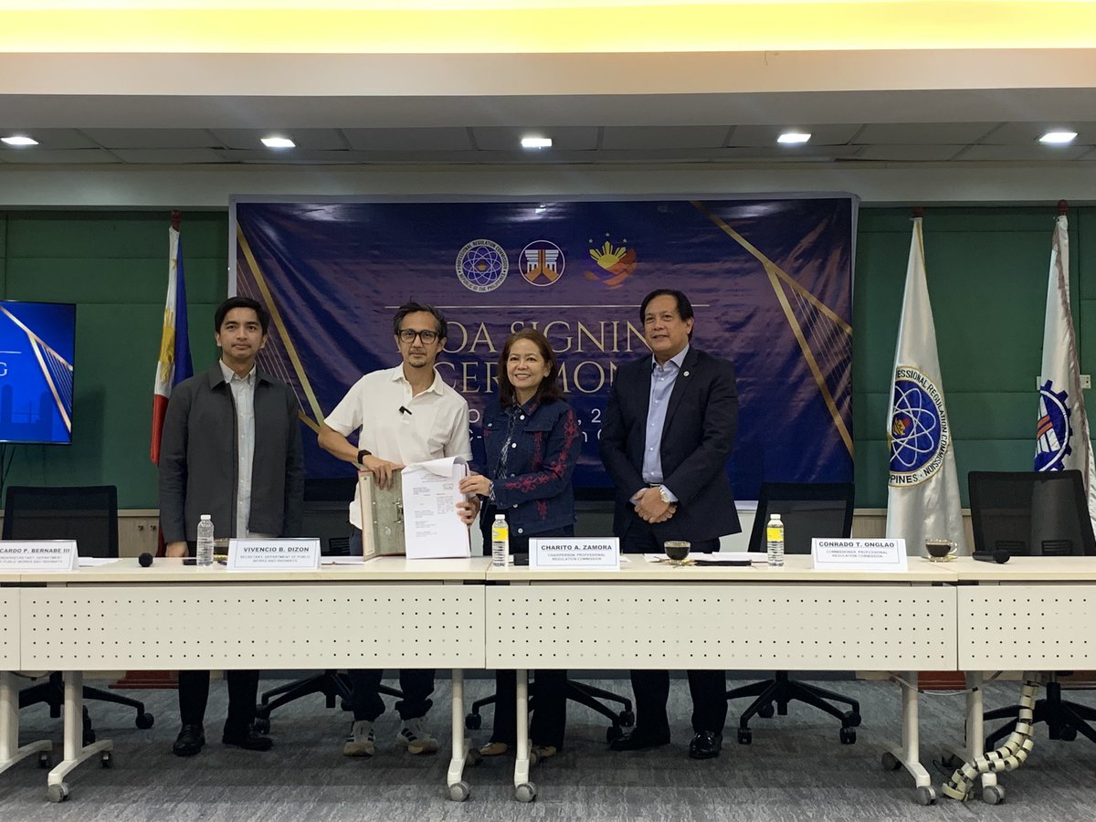 newswatchplusph's tweet image. LOOK: Public Works Secretary Vince Dizon asked the Professional Regulation Commission to revoke the professional license of 20 public works personnel in Bulacan, including dismissed engineers Henry Alcantara, Brice Hernandez, Jaypee Mendoza, and Paul Duya, over anomalous flood…