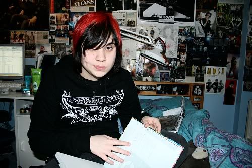 skeletoncrevvs's tweet photo. btw here is me in 2007 lmao https://t.co/eZp1UWighE