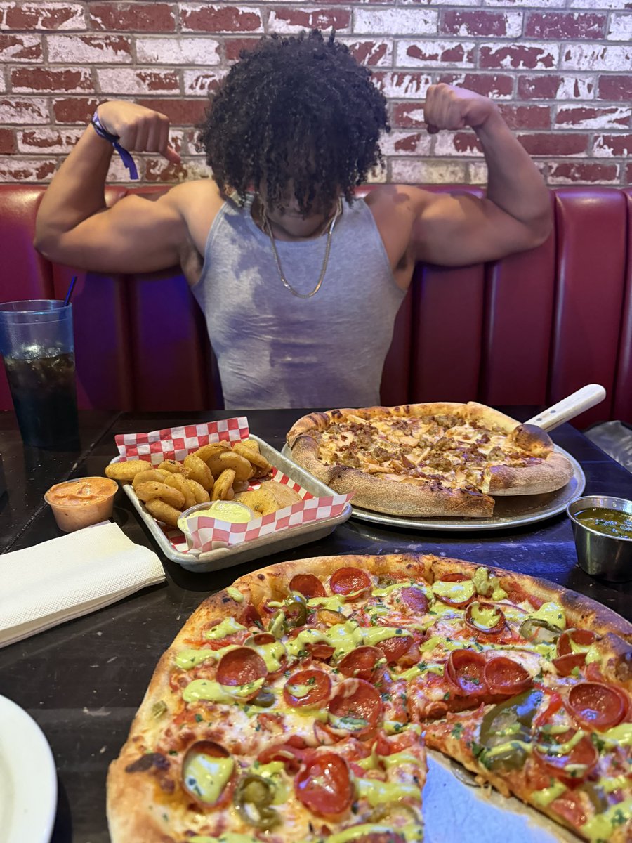 Vontrell in his habitat