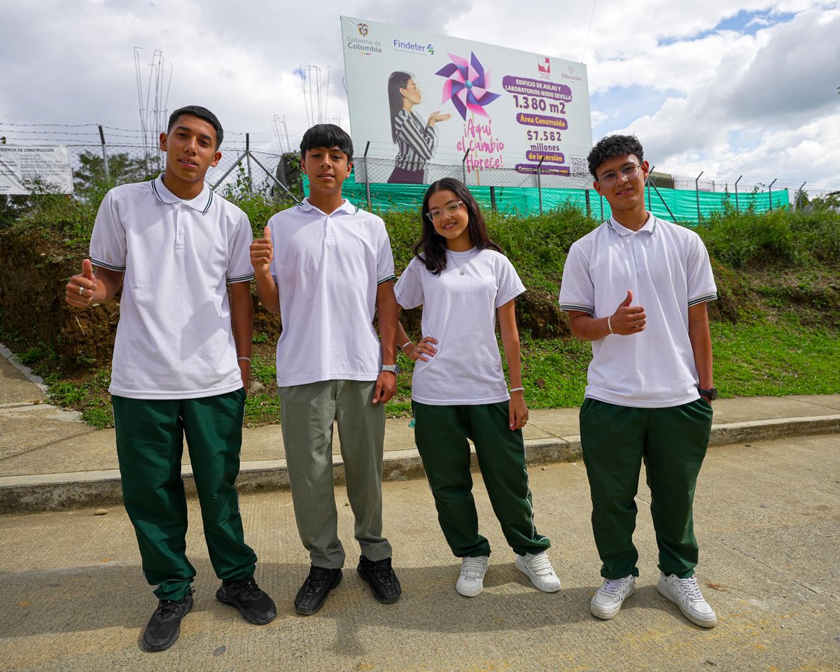 La promesa de más sedes y MÁS CUPOS en las UNIVERSIDADES PÚBLICAS para la juventud, se está CUMPLIENDO. Esta es la nueva sede de <a href="/UnivalleCol/">Univ. del Valle</a> en Sevilla, Valle, con la que el pte. <a href="/petrogustavo/">Gustavo Petro</a> se comprometió en 2023 y hoy avanza a toda marcha.

La entregaremos en abril de 2026.