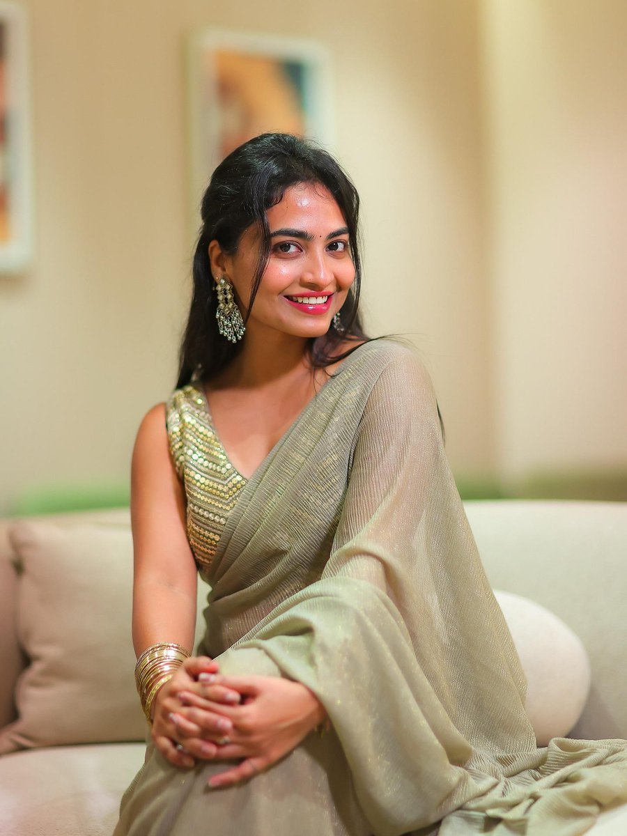 கடவுள் வரம் எல்லாம் தர மாட்டார் 

சந்தர்ப்பம் மட்டுமே தருவார் 

அதை வரம் ஆக்குவதும்

சாபம் ஆக்குவதும்

நம் முயற்சியினால் தான் உள்ளது

 #இனிய__காலை__வணக்கம்