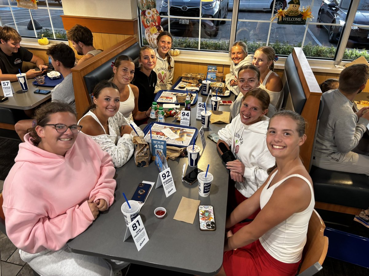 Slinger_Tennis's tweet photo. Celebrating our 5-2 win over Grafton tonight with some frozen custard! https://t.co/4xzeU8aqzh